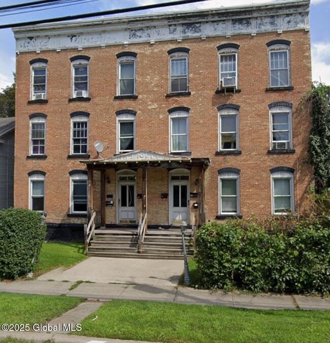 Photo - 57 1/2 Saratoga Ave Apartamento