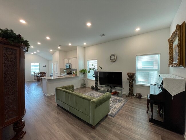 Photo - 4815 Chestnut Valley Ln