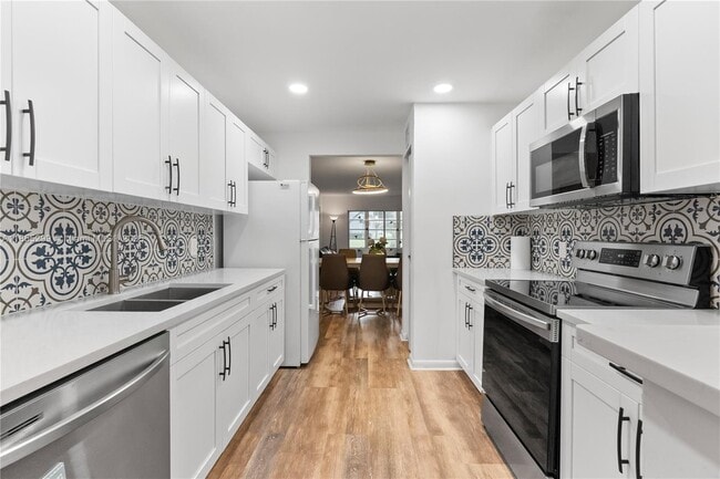 Building Photo - 12750 SW 4th Ct Unit 105J Rental