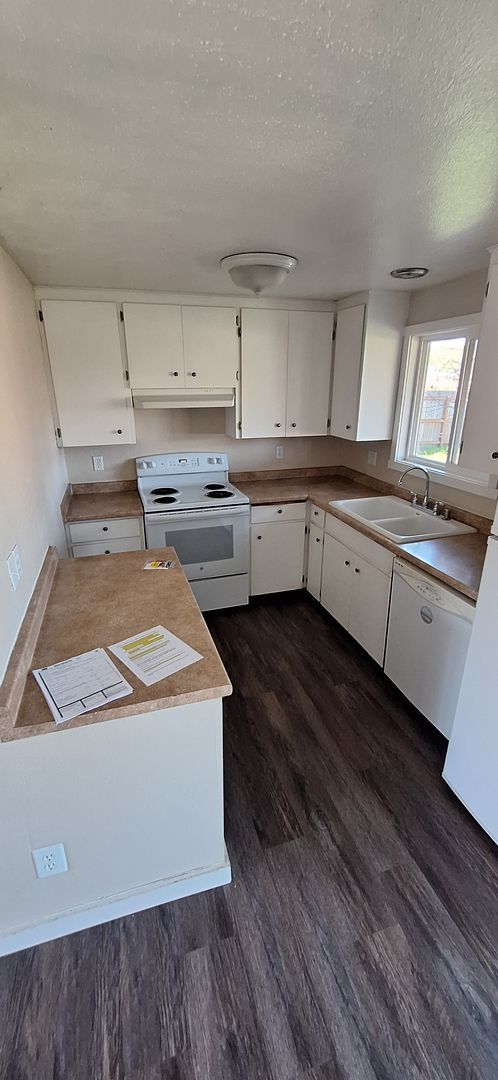 Photo - Single level pet friendly home - Move In Special