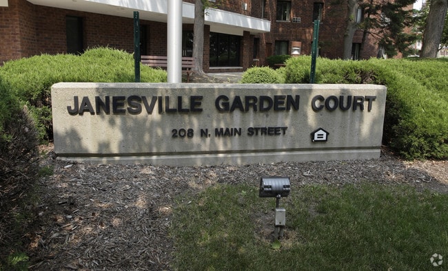 Photo - Janesville Garden Court