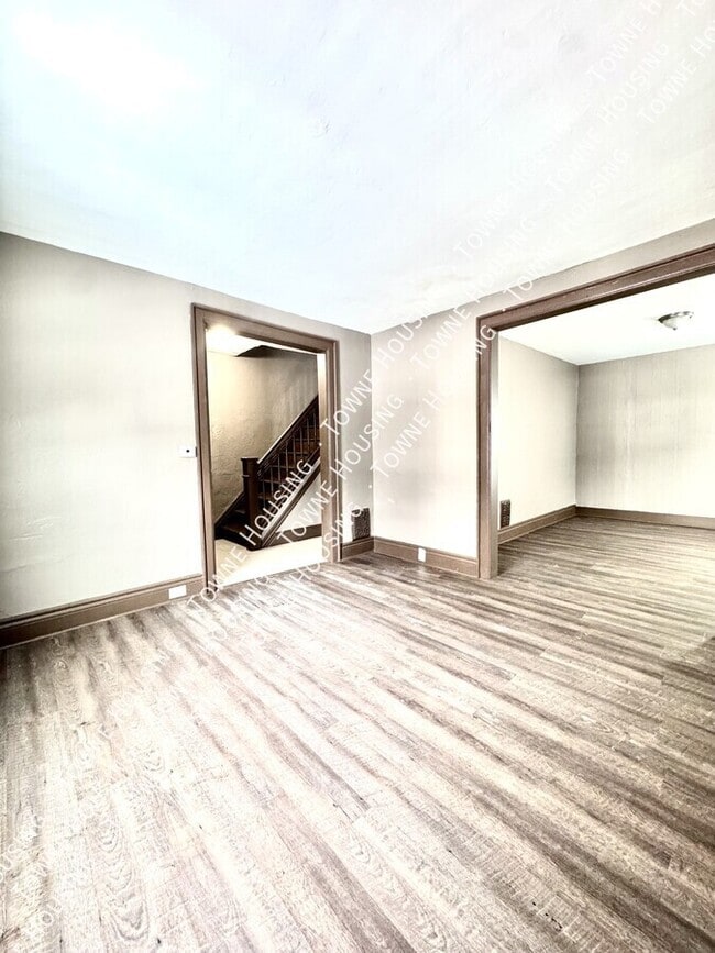 Photo - 10 Parkview Ave Unit 2