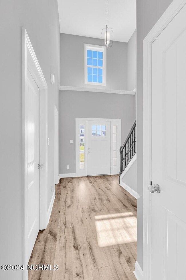 Photo - 268 Crossroads Store Dr