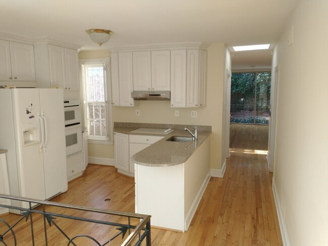 Photo - 1666 32nd St NW Unidad 4