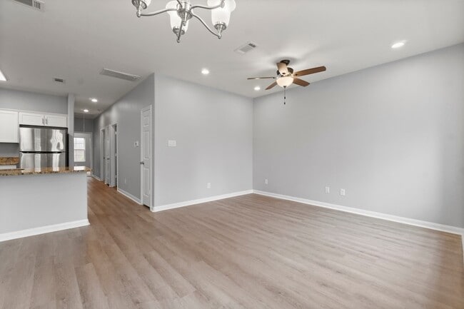 Photo - 16866 W Hammon