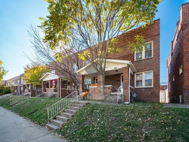 Building Photo - 1423 Northwest Blvd