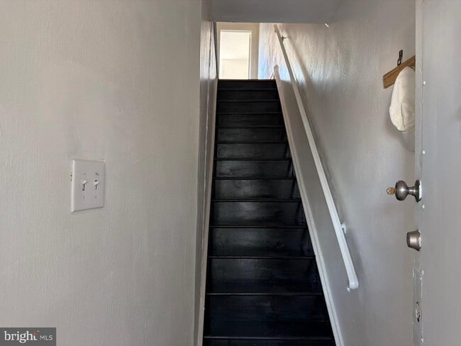 Photo - 4013 Teesdale St