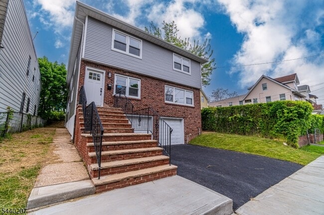 115 Smith St