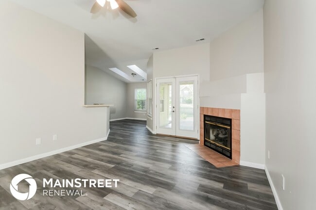 Photo - 218 Brower Ln