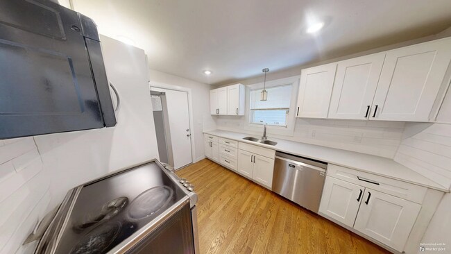 Photo - 25 Greycliff Rd Unit 1