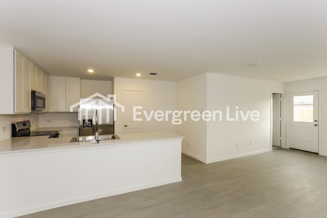 Photo - 537 Waymaker Wy