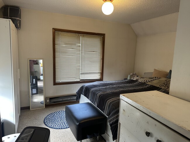 Photo - 3829 Bloomington Ave