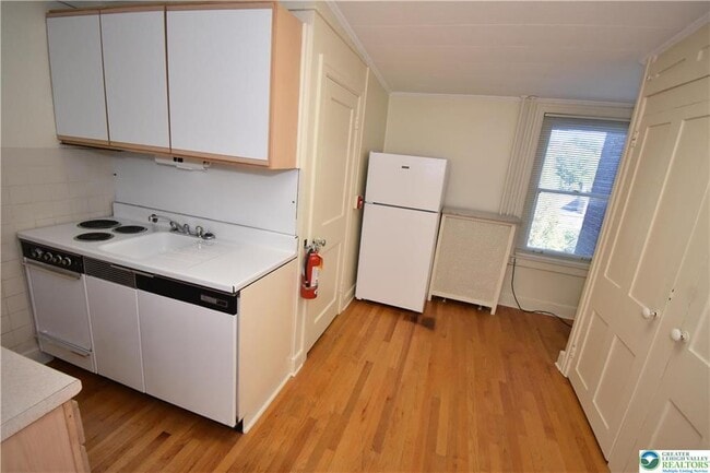 Photo - 119 N 2nd St