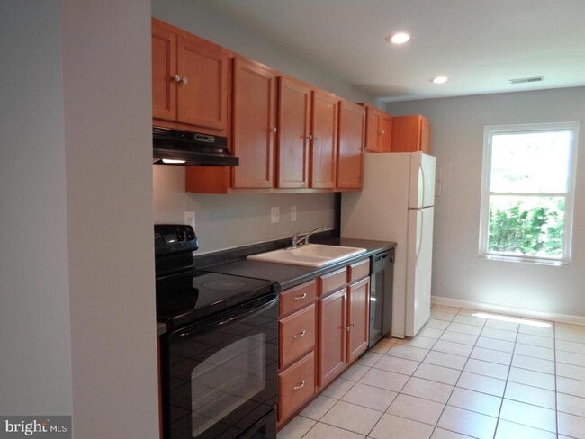 Photo - 612 Kittendale Cir