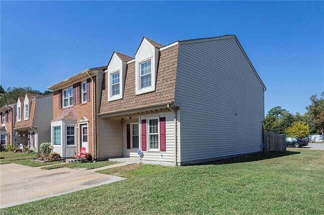 Photo - 5684 Campus Dr