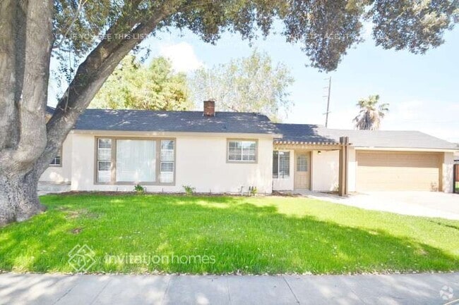 Building Photo - 6990 Malibu Dr Rental