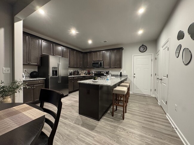 Photo - 9243 Magellan Pky