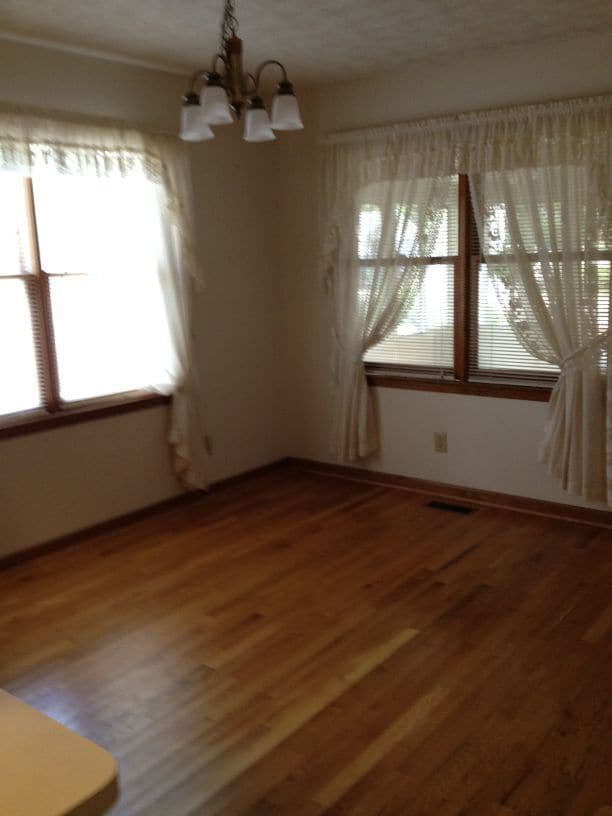 Photo - 327 Church Ave NE