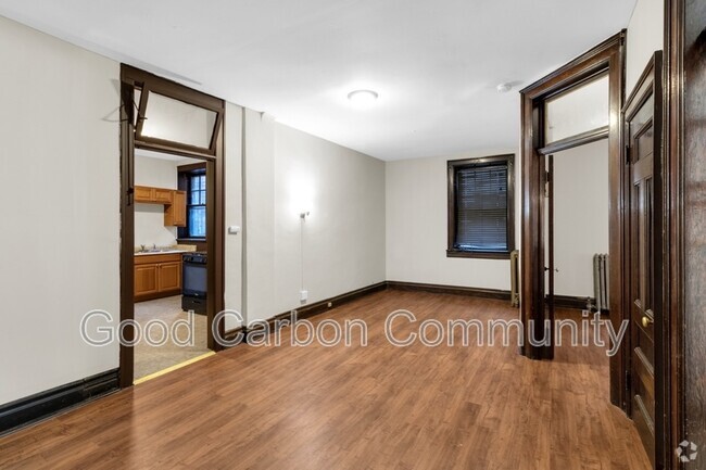 Building Photo - 106 Elmwood Ave Unit 7 Rental