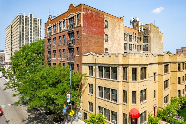 530 W. Diversey