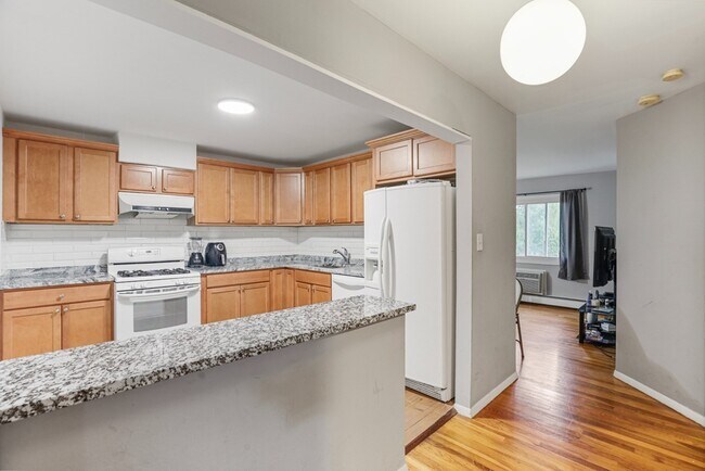 Photo - 8884 Steven Dr Unidad 2B Rental