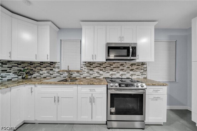 Photo - 77 Glenmont Dr W