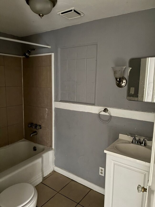 Photo - 3019 Ashlyn St Unit 3019 Ashlyn St 1