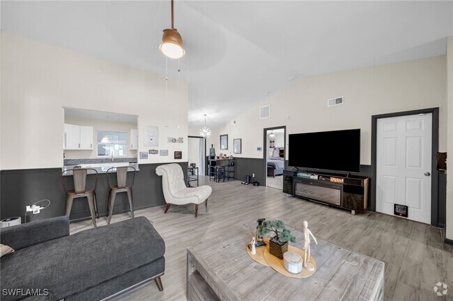 Building Photo - 3721 6th St W Rental