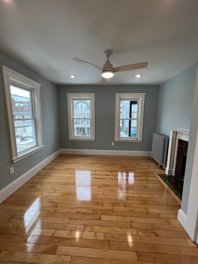 Photo - 11 Burnham St Unit 2