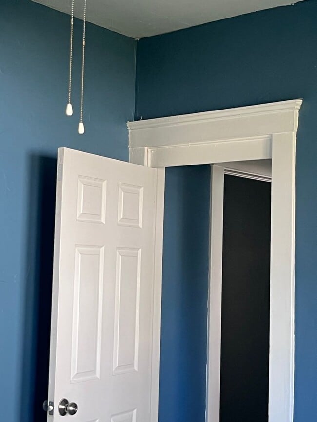 Photo - 728 E 93rd St