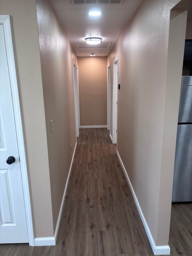 Photo - 1811 Briarwood Dr