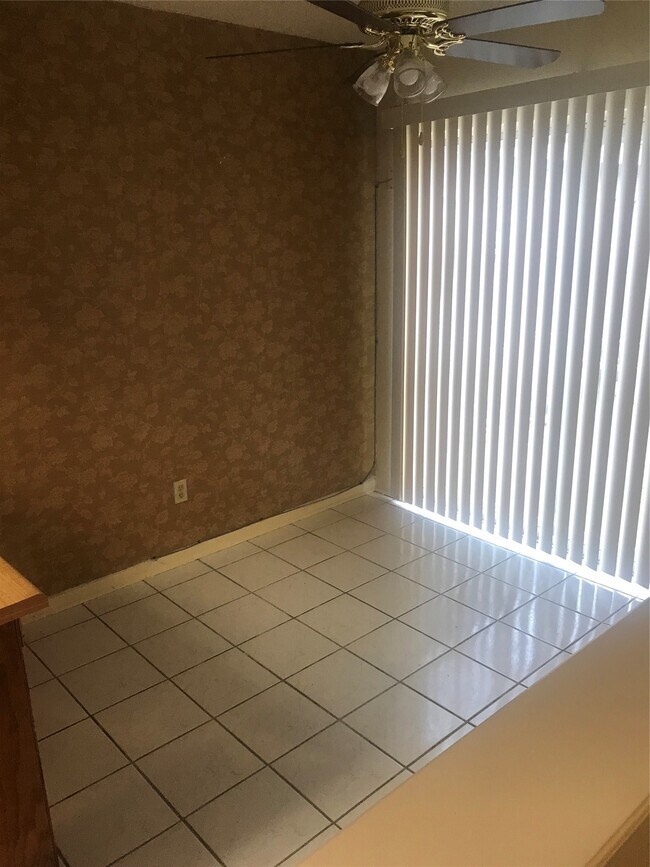 Photo - 6151 Briar Glade Dr