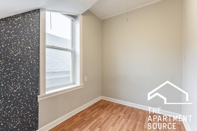 Photo - 2921 N Allen Ave Unit 1