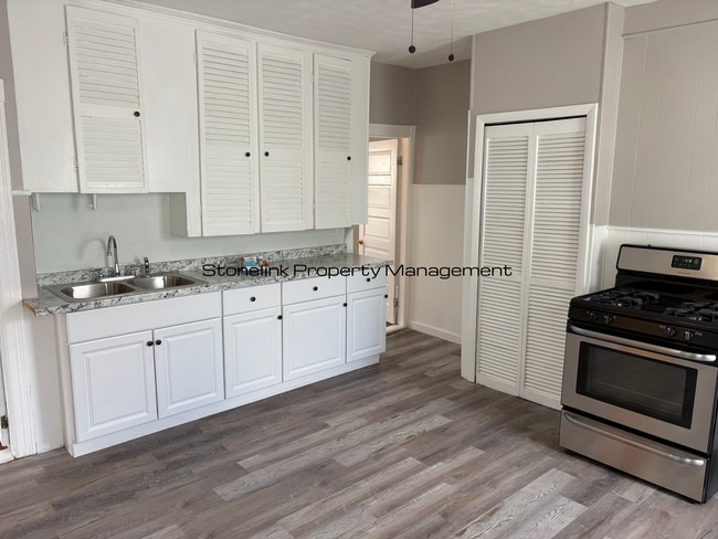 Building Photo - 77 Waltham St Unit 3