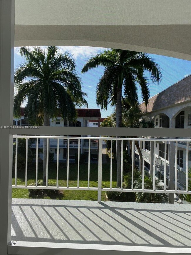 Building Photo - 581 Blue Heron Dr Unit 311-B Rental