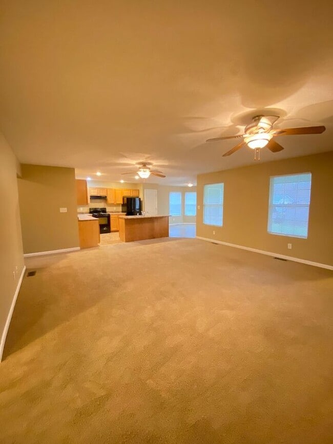 Photo - Open Concept 4 Bedroom Home & PETS WELCOME!!!