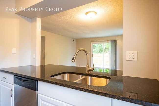 Photo - 985 Quay Ave Unidad H