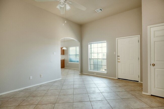Photo - 2826 Southampton Way Unit B