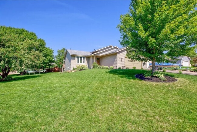 Photo - 705 Koehnen Dr