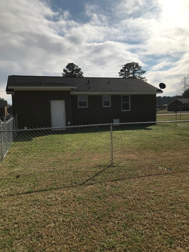 Photo - 603 Hemphill St