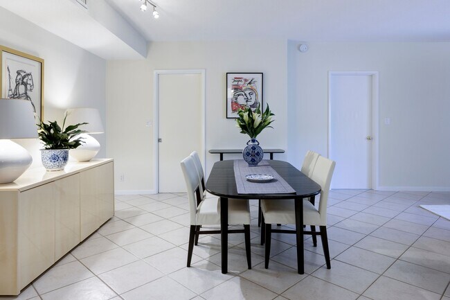 Photo - 250 Bradley Pl