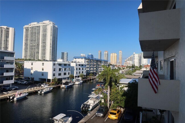 Photo - 3601 NE 170th St Unit 407