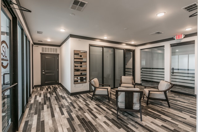 Vintage Gateway Apartments