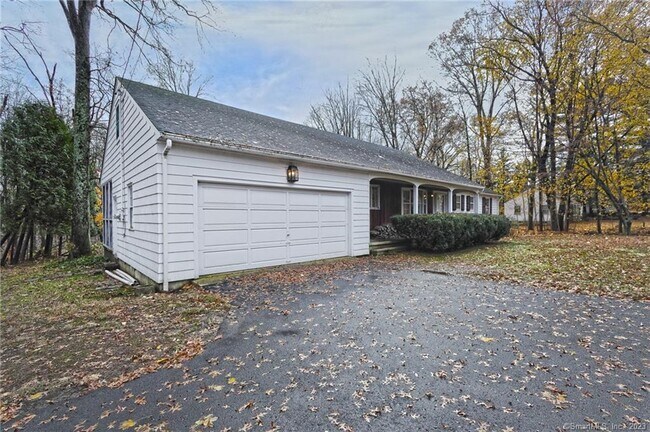 Photo - 200 Old Tavern Rd