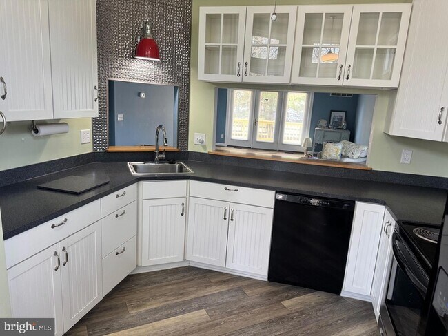 Photo - 8013 Bridgepointe Dr