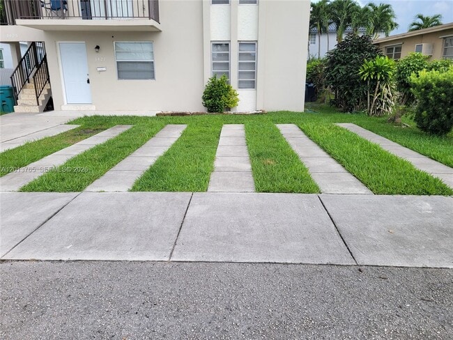 Photo - 3425 SW 89th Ave Unidad 3427