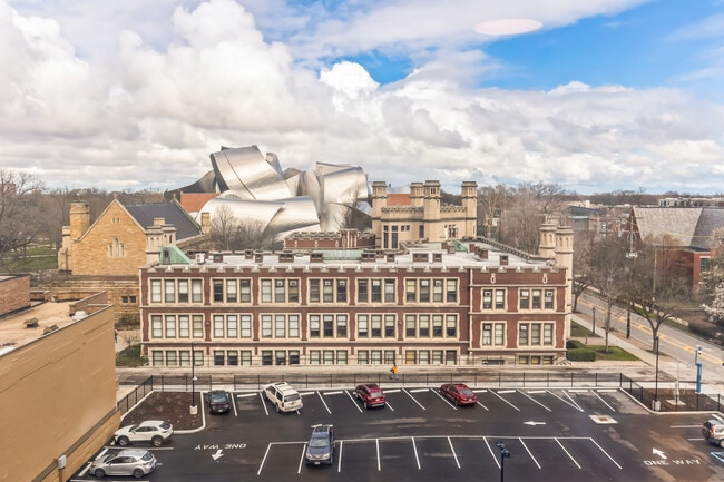 Photo - Commodore Place Apartments