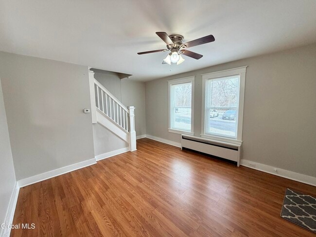 Photo - 39-41-41 Roosevelt Rd