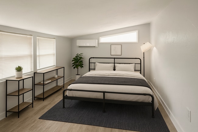 Building Photo - One Bedroom Mother In Law Suite