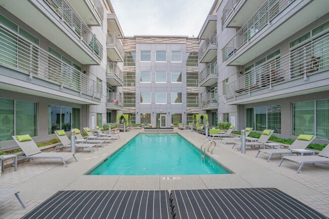 Photo - 295 E Roosevelt St Unit ID1263016P